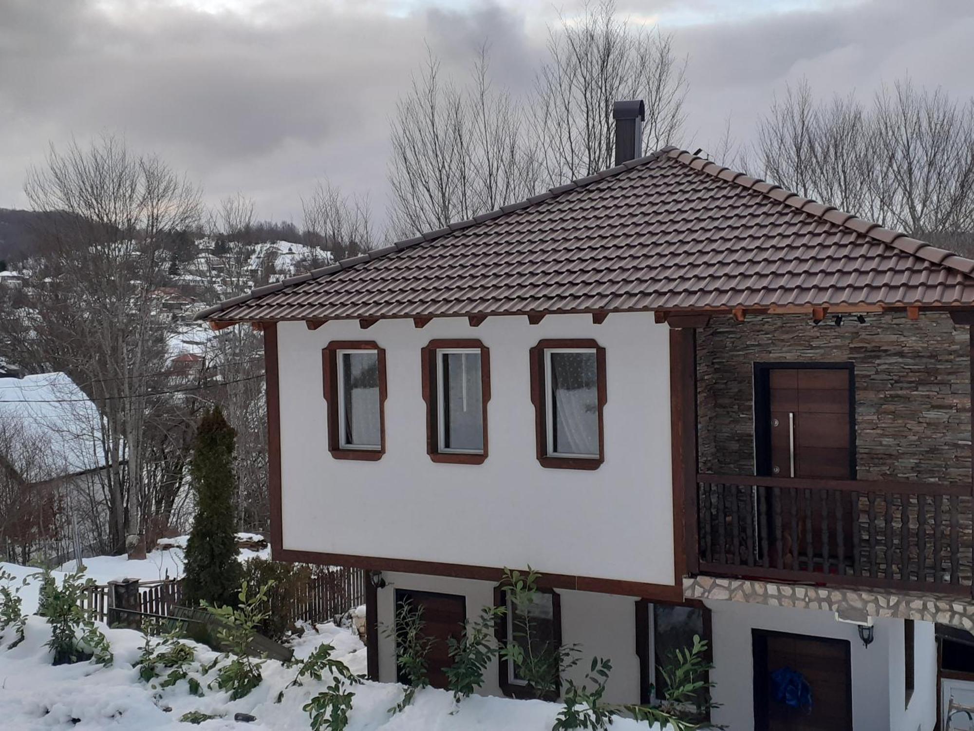 Restaurant And Apartments - T'Ga Za Jug Lazaropole Zewnętrze zdjęcie